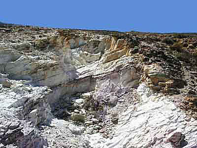 Mountain of White Kaolin Clay found in Northern Cape (picture from 